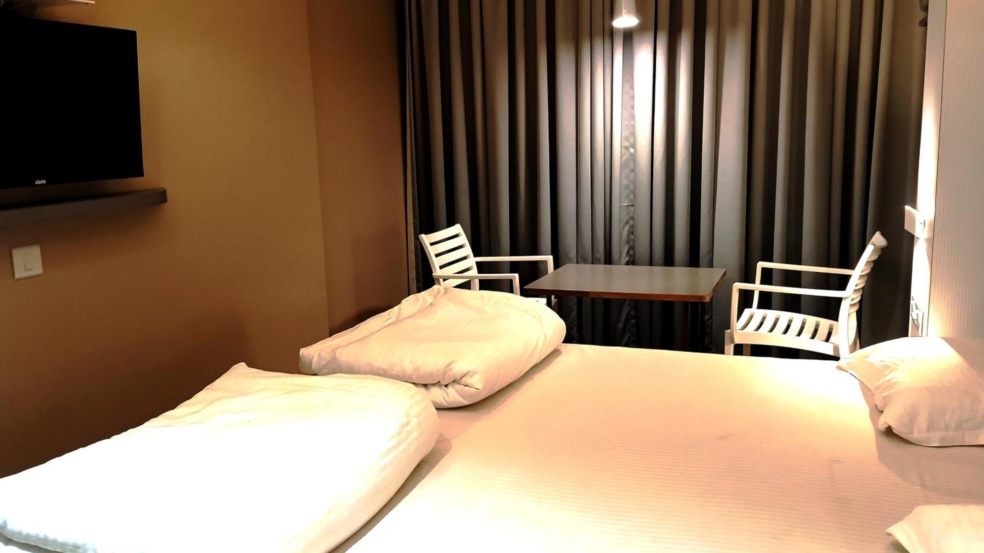 Hotel Ramniwas Jalgaon Buitenkant foto